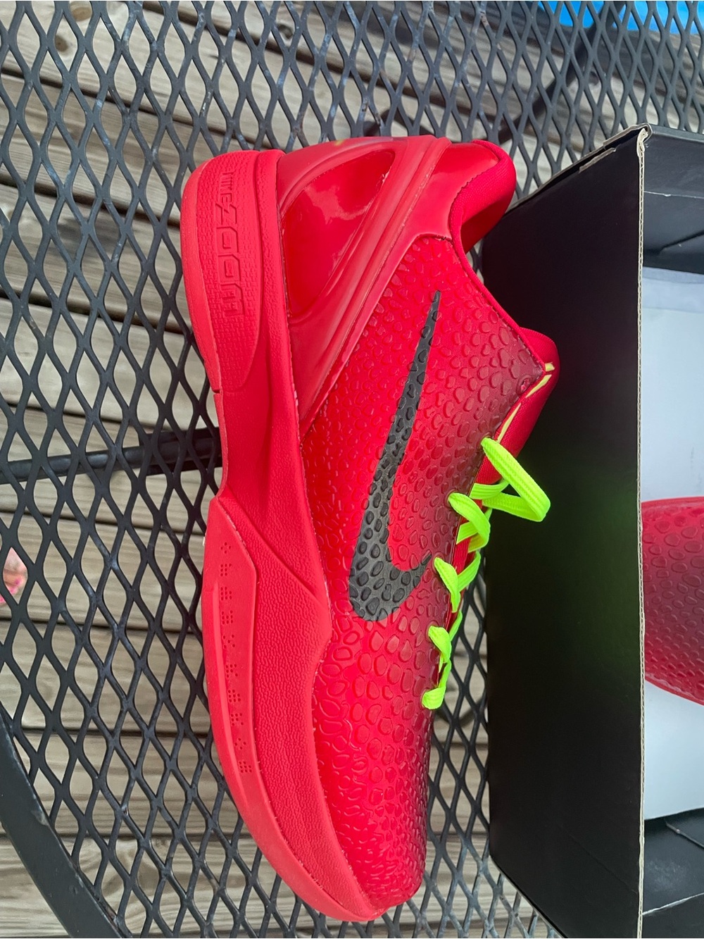NIKE  KOBE 6  REVERSE GRINCH  NEW IN THE BOX theses are Rep not the original - Picture 6 of 7